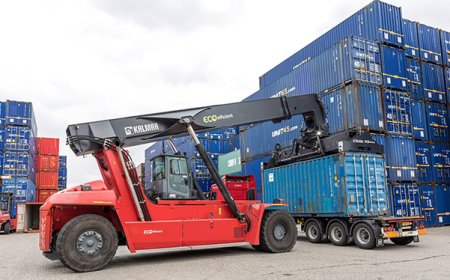 Kalmar Unveils the World's Most Environmentally-Friendly Reach Stacker