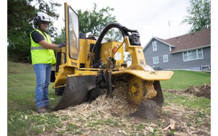 The high-performance Vermeer SC1052 Stump Cutter ensures continuous productivity throughout the day