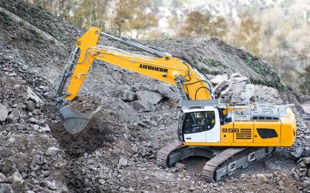 The Liebherr R 956 special excavator showcases its impressive capabilities in Austria
