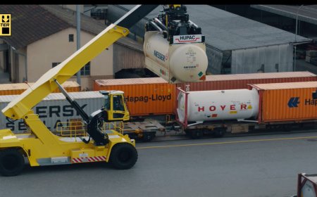 The Hyster® RS46 with Elevated Cabin Demonstrates Its Performance at HUPAC, Switzerland