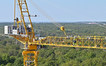 Manitowoc Introduces A Pair Of Fresh Potain Luffing Jib Cranes