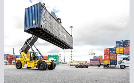 ReachStacker For Heavy-Duty Application