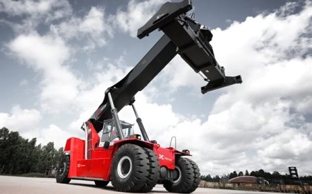 Unlock cost-effective container handling with the Kalmar DRU450 Reachstacker