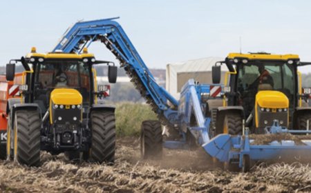 Agriculture Tractors-4000 Series Fastrac Icon