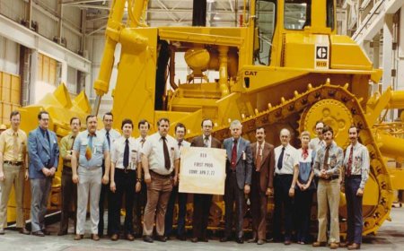 CAT D10 Dozer Celebrates 40 Years