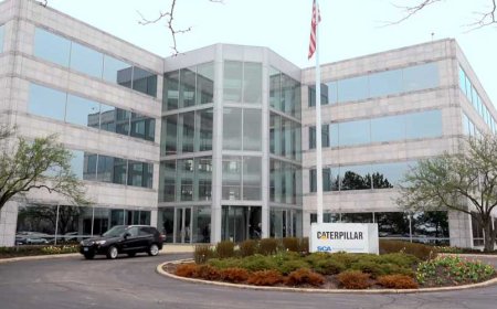 Caterpillar relocating its global headquarters