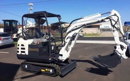 Champion CE22T Mini Excavator