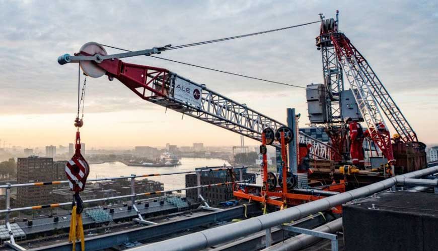 ALE Showcases Lightweight Service Cranes