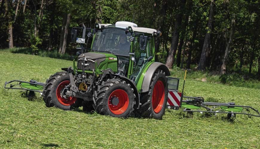 FENDT 211 V VARIO WON TRACTOR OF THE YEAR 2021 AWARD