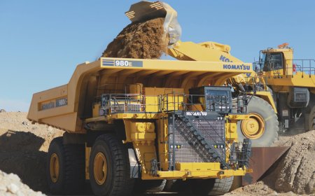 Barrick and Komatsu reach agreement on $440M equipment contract