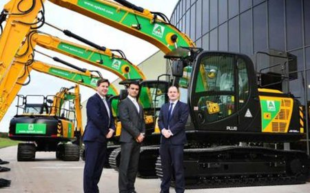 JCB LANDS BIG DEAL AS A-PLANT ORDERS 1,200 MACHINES