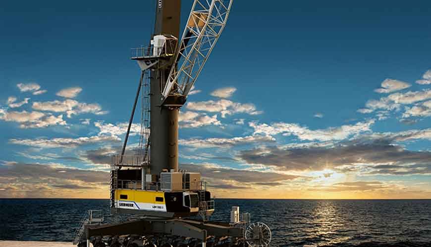 Liebherr mobile harbour crane
