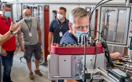 Training in fluid and line technology