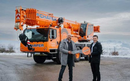 NEW LIEBHERR MOBILE CRANE DELIVERED TO SCHWIENTEK