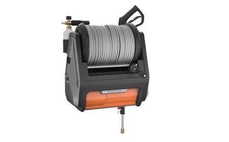 New pressure driven hose propelled