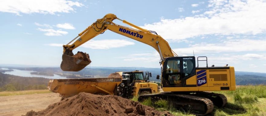 Komatsu introduces new PC220LC-12 and PC220LCi-12 excavators