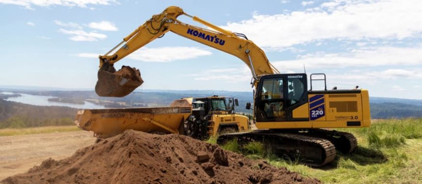 Komatsu introduces new PC220LC-12 and PC220LCi-12 excavators