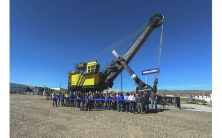 Komatsu unveils historic P&H 2100BL shovel monument at Elko, Nevada facility