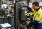 How to inspect a hydraulic accumulator for safety risks?