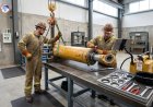 Hydraulic cylinder repair safety procedures