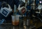 Can you mix different brands of hydraulic fluid?