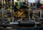 What industries commonly use pull cylinders?