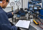 How to test a hydraulic valve for proper operation
